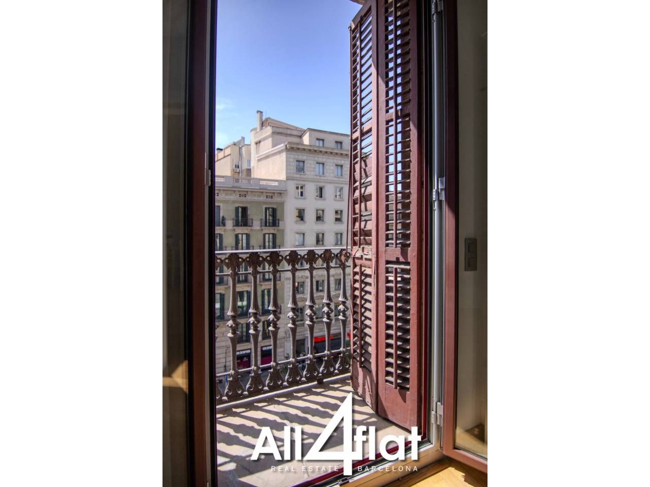 Balcony of Flat to rent in  Barcelona Capital  with Air Conditioner, Heating and Parquet flooring
