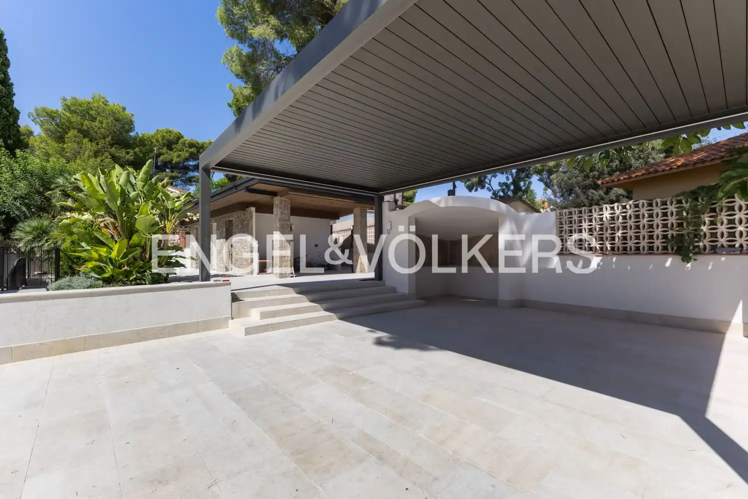 Casa o xalet de lloguer a Avinguda Acàcies, Campolivar