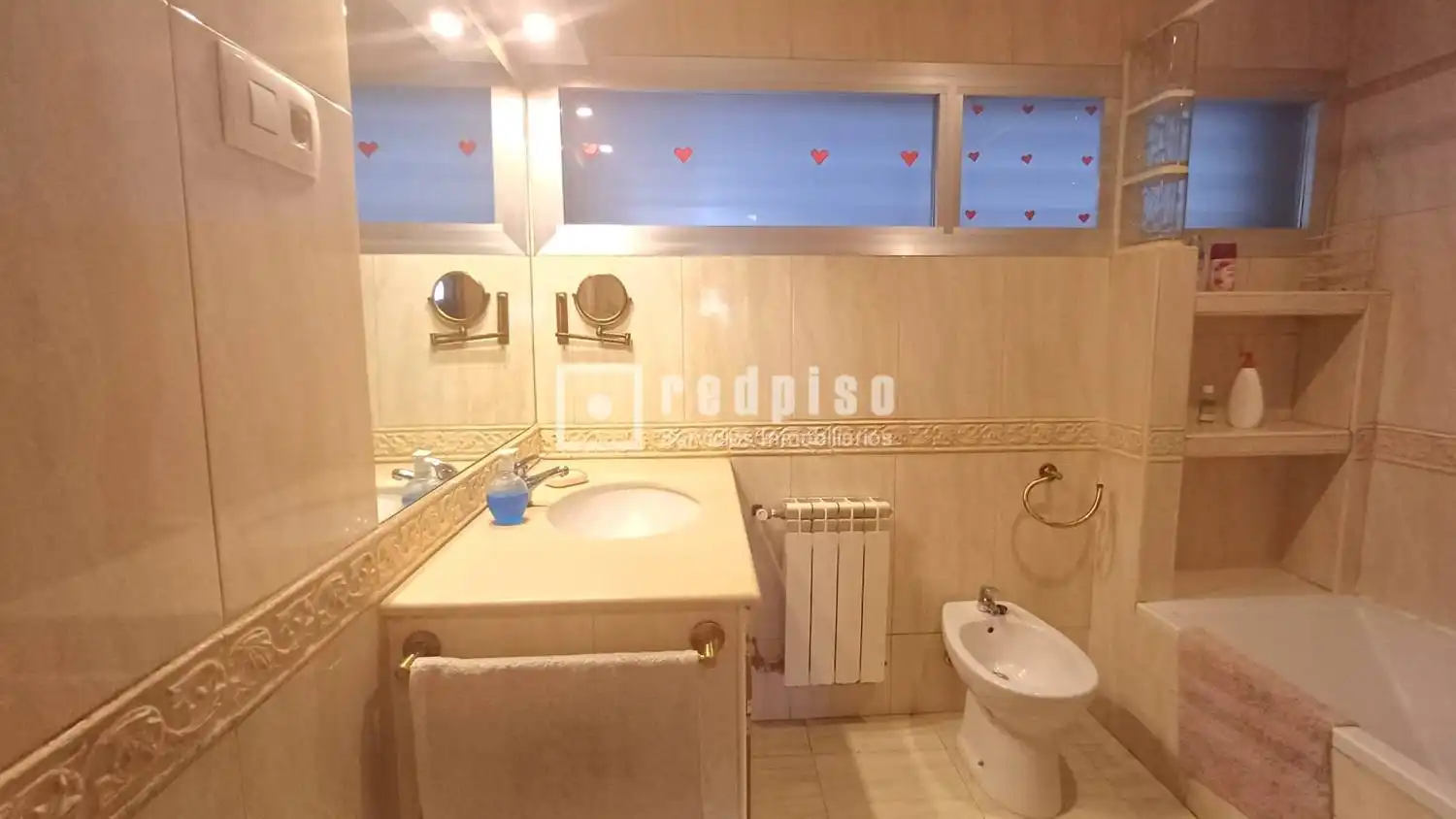 Bathroom of Flat for sale in Madrid  with Heating, Terrace and Storage room