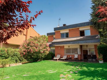 Xalet amb jardí en venda a Avenida de la Dehesa