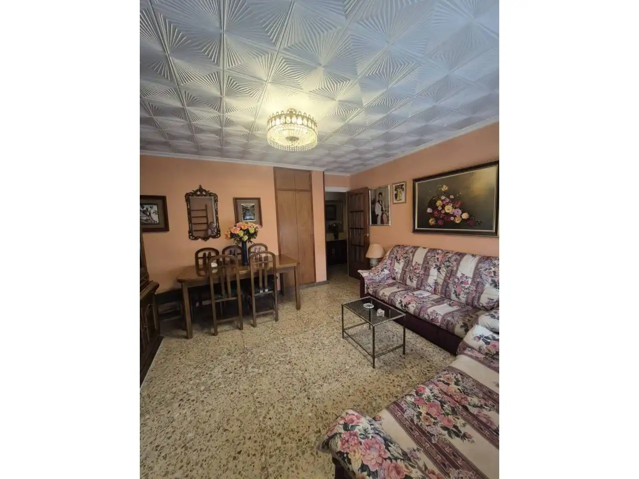 Sala d'estar de Pis en venda en Elda amb Balcó
