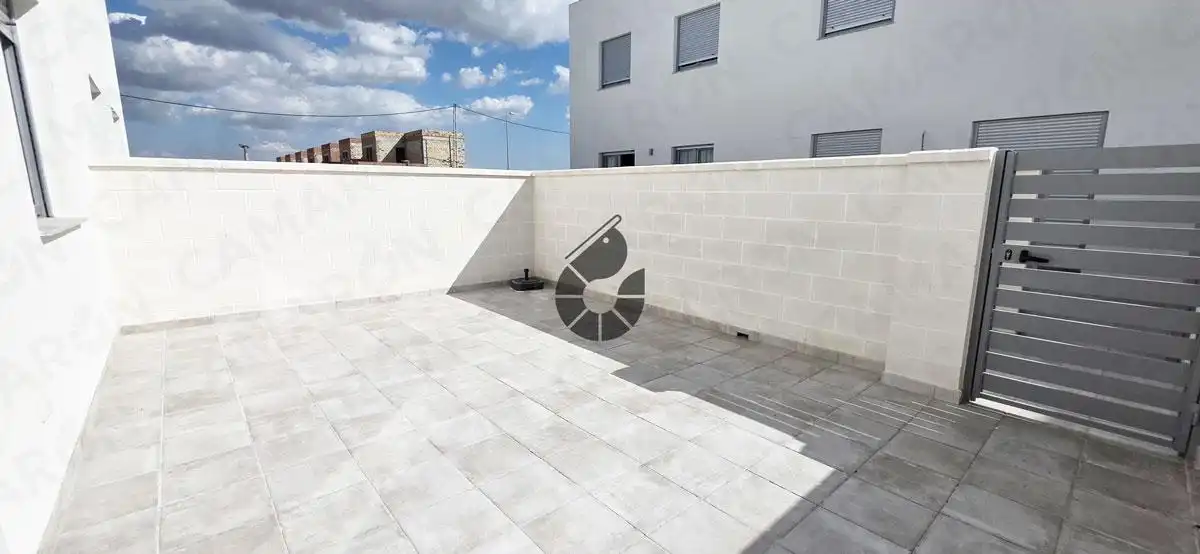 Casa adosada en venda a Coria del Río
