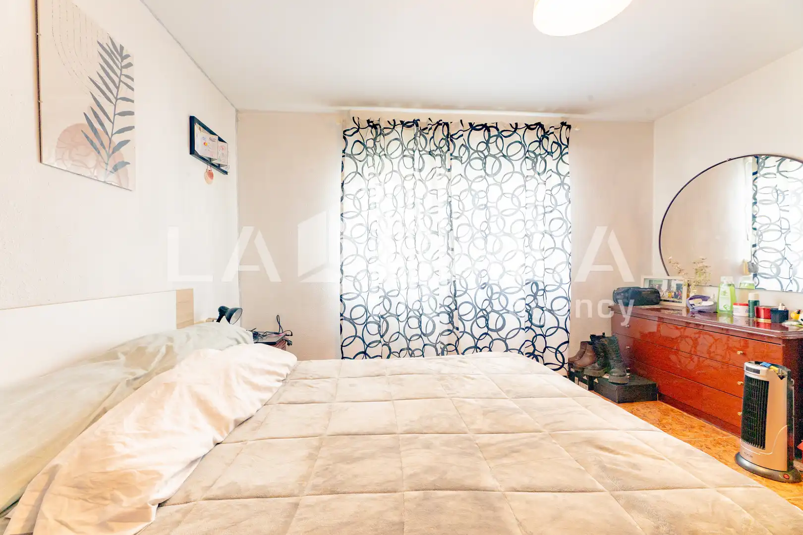 Bedroom of Flat for sale in Valencia