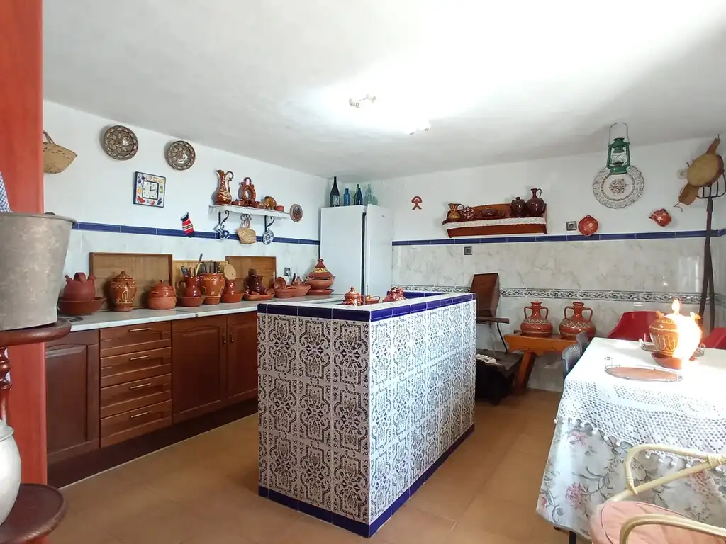Cuina de Casa o xalet en venda en Vélez-Málaga amb Aire condicionat, Terrassa i Piscina