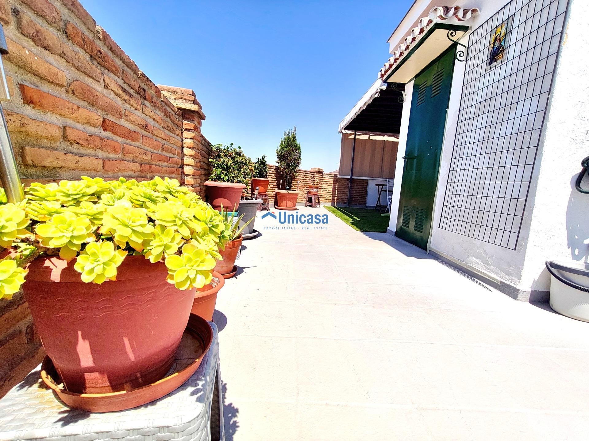 Single-family semi-detached for sale in Los Almendros - El Limonero - El Tomillar