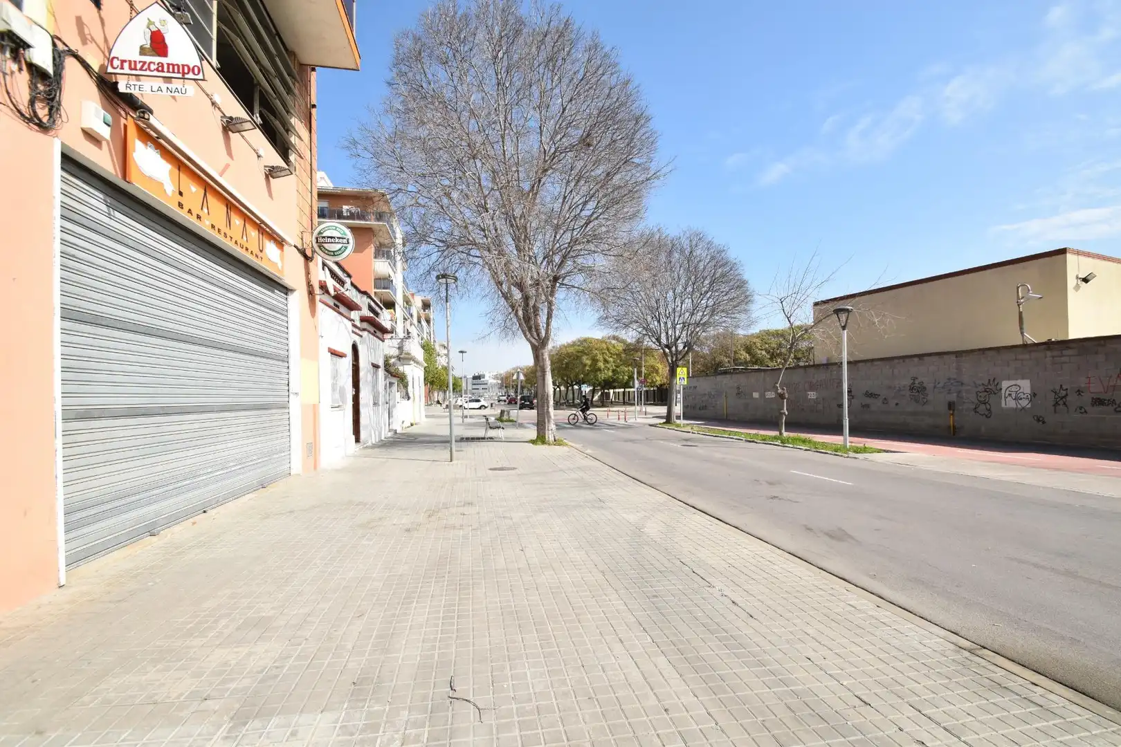 Außenansicht von Fabrikhallen zur Miete in Vilanova i la Geltrú