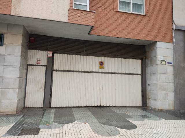 Garaje en Venta en Alameda