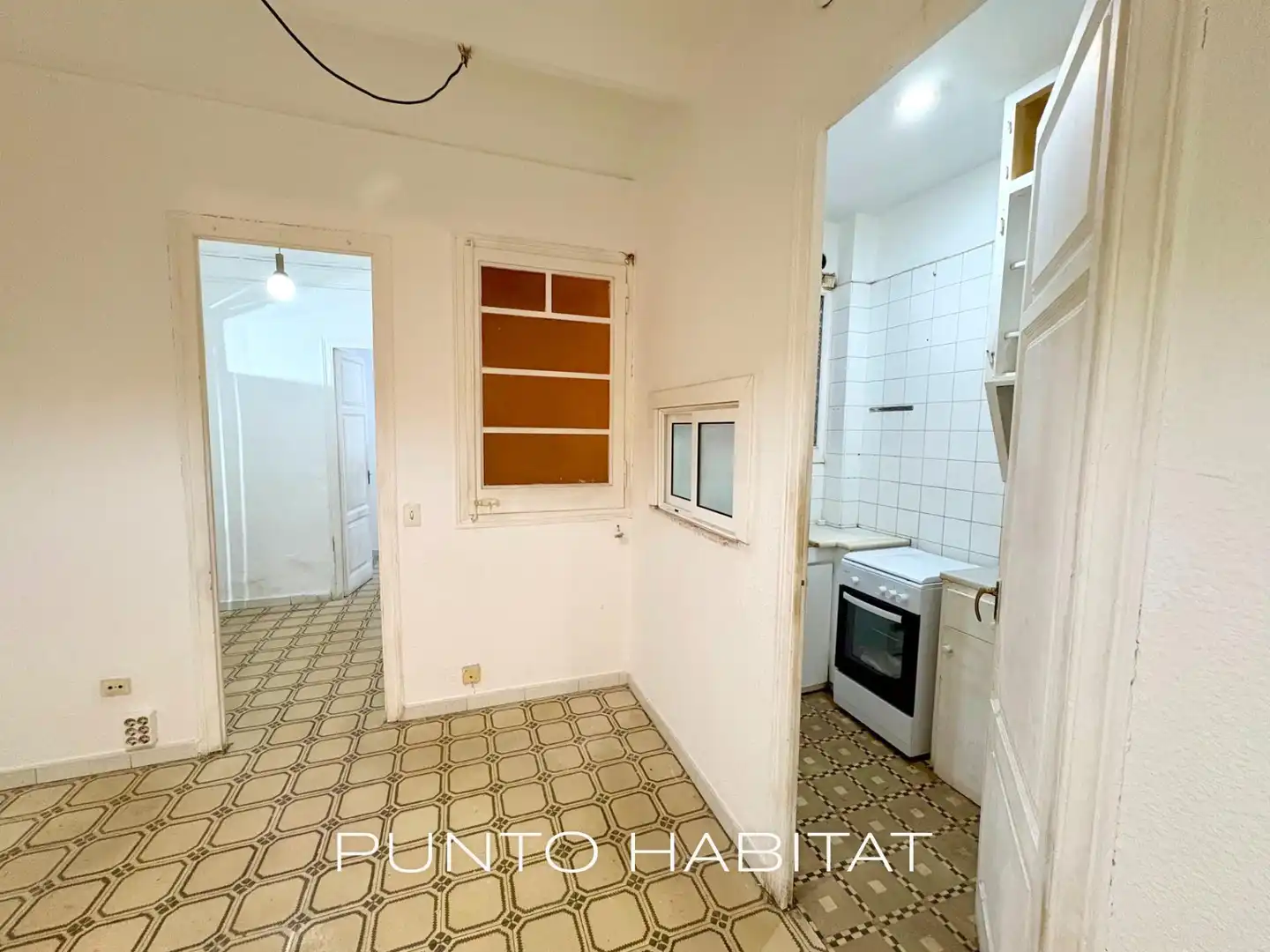 Cocina de Piso en venta en Barcelona con Balcón