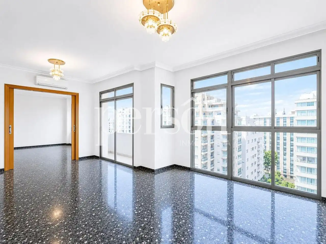 Vista exterior de Piso en venta en Valencia con Aire acondicionado, Calefacción y Terraza