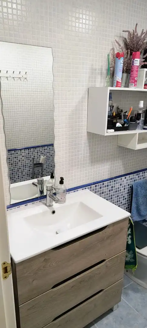 Bathroom of Flat for rent in Cuenca  with Heating and Furnished