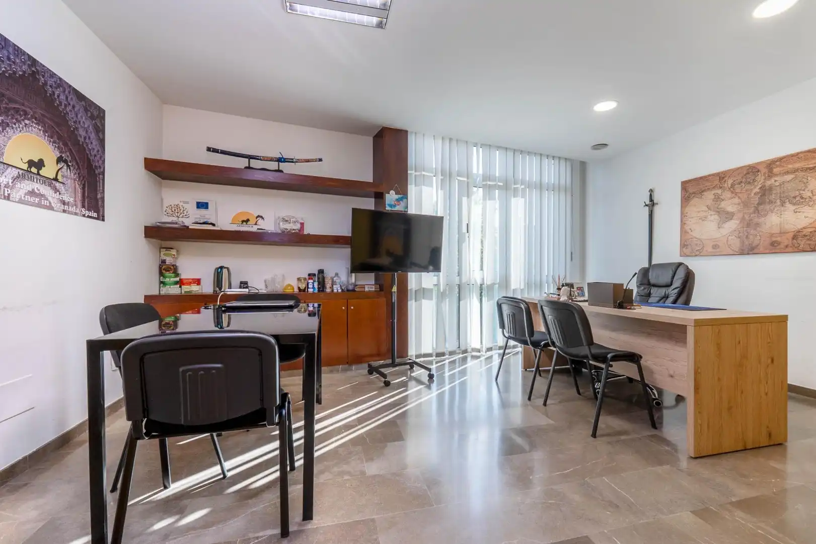 Edificio en venta en Camino Bajo de Huétor, 136, Cervantes