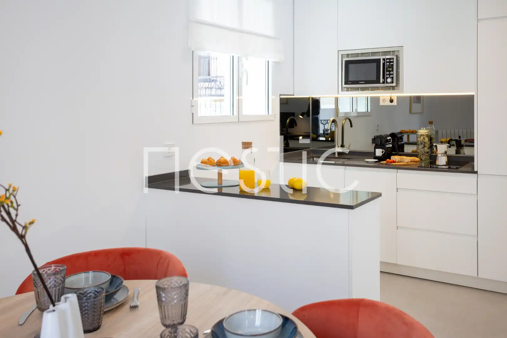 Cocina de Apartamento de alquiler en Madrid con Aire acondicionado, Calefacción y Amueblado