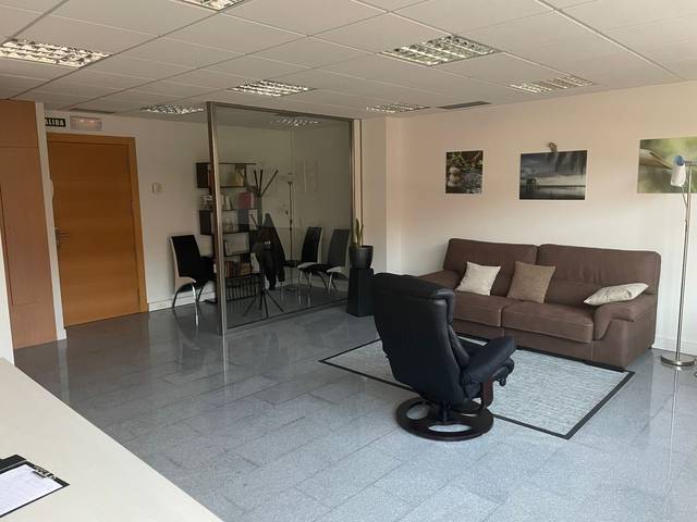 Oficina en Venta en Calle Larrazko, 91 en Ansoáin / Antsoain