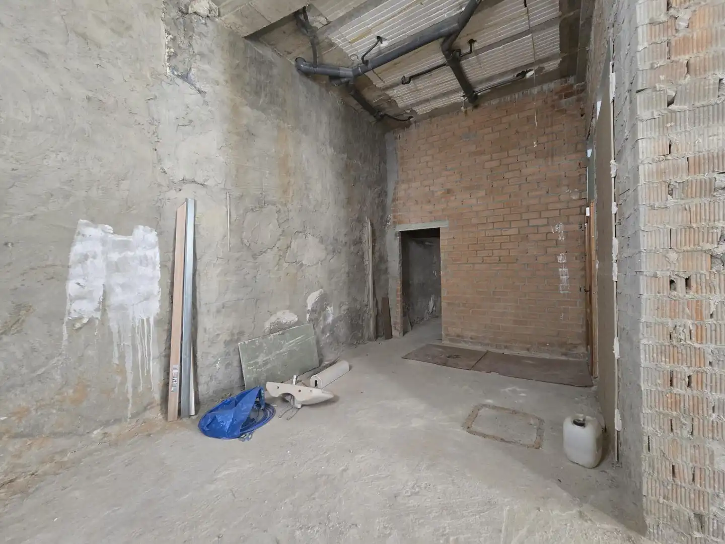 Local comercial en venta en Núcleo urbano, imagen 2