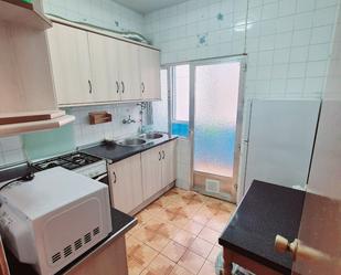 Kitchen of Flat to rent in  Granada Capital  with Furnished, Washing machine and Microwave
