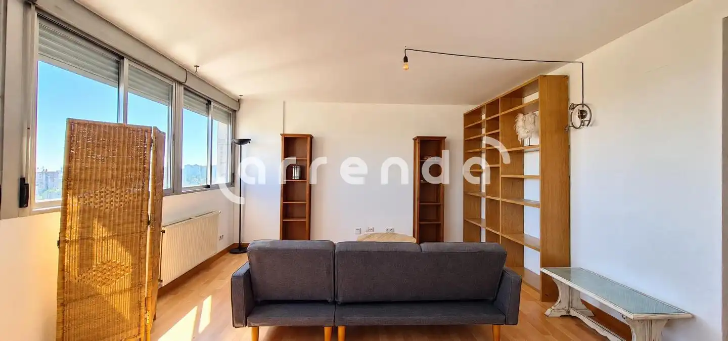 Wohnzimmer von Wohnung zur Miete in Usera