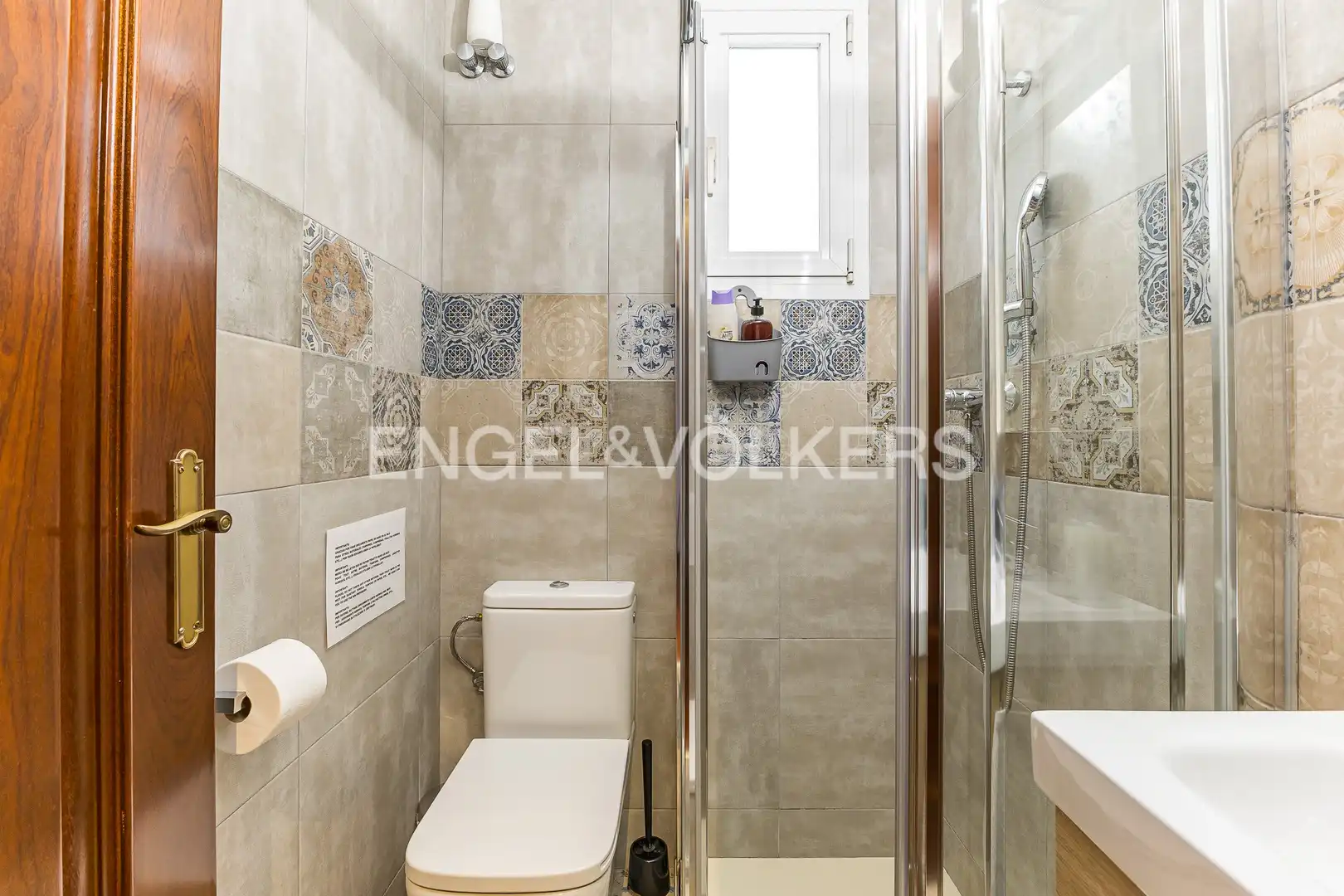 Bathroom of Flat for sale in Barcelona  with Air Conditioner, Heating and Parquet flooring
