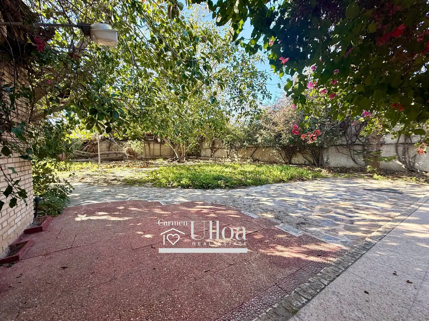Vista exterior de Casa o xalet en venda en Alicante / Alacant amb Aire condicionat, Jardí privat i Terrassa
