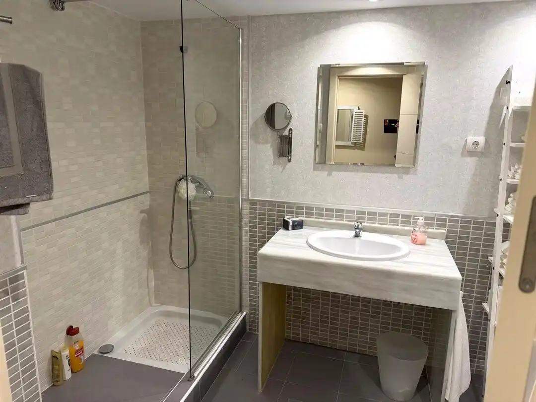 Bathroom of Apartments for sale in La Alcaidesa  with Air Conditioner, Heating and Terrace