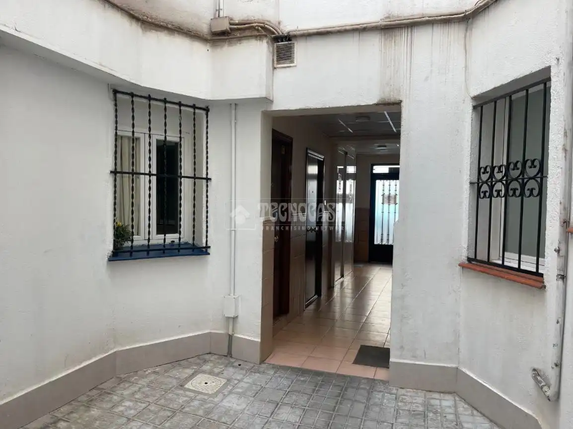 Flat for sale in Madrid  with Air Conditioner