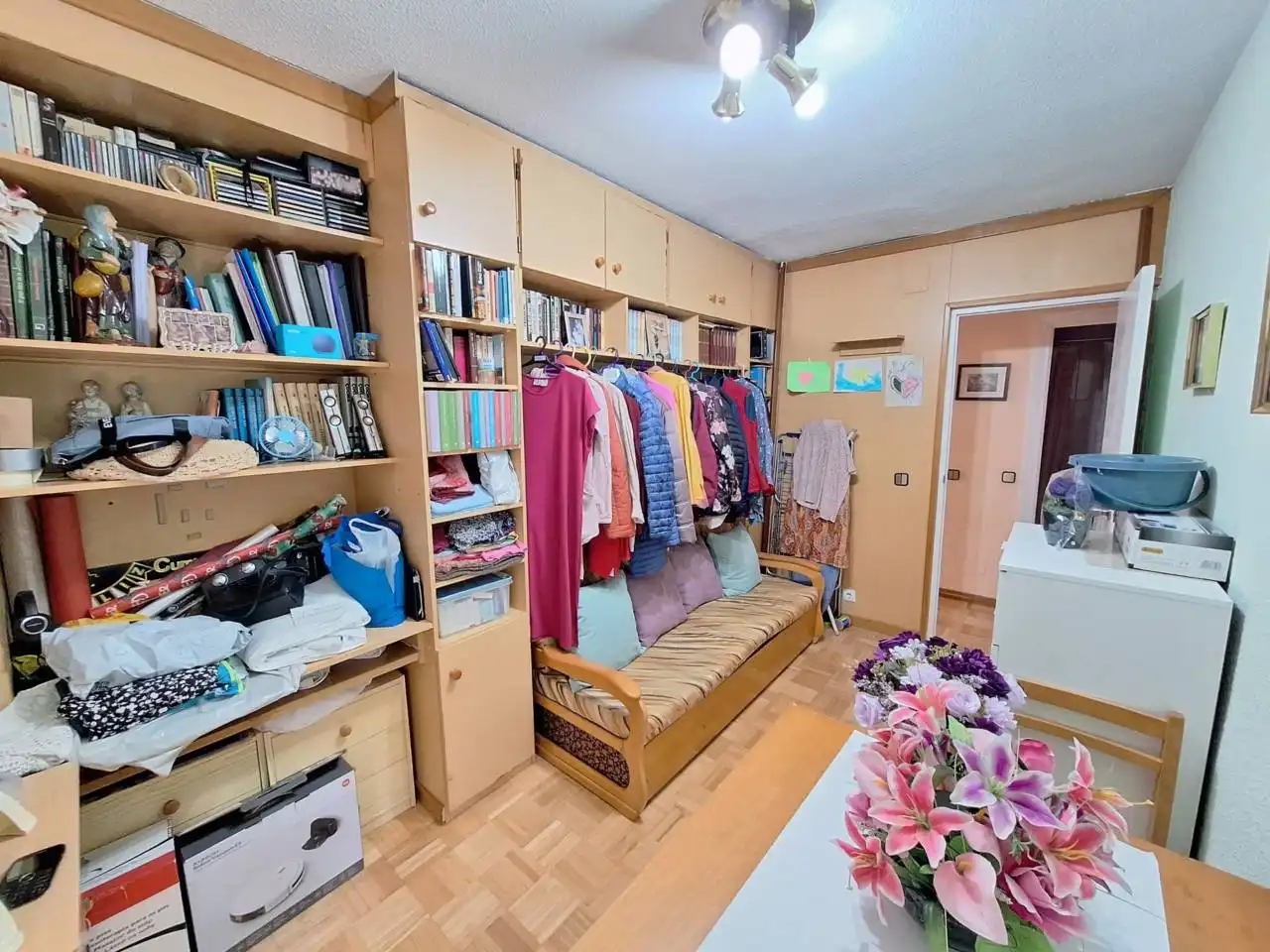 Bedroom of Flat for sale in Fuenlabrada  with Air Conditioner, Heating and Parquet flooring