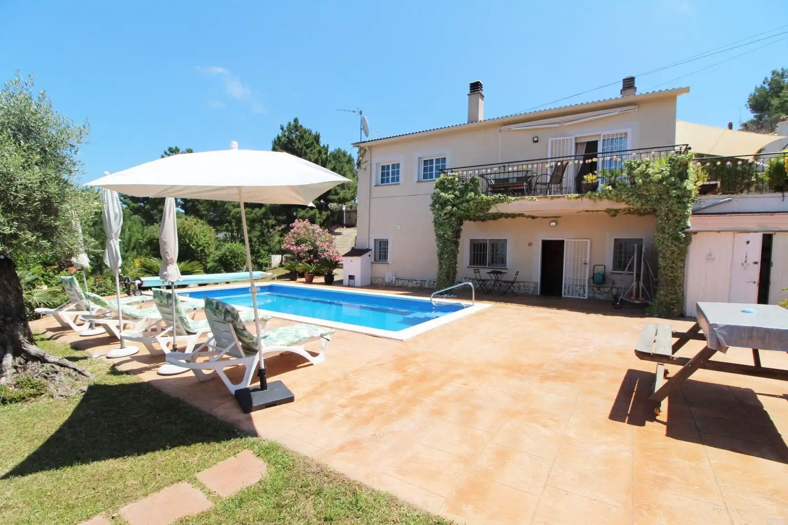 Piscina de Casa o chalet en venta en Lloret de Mar con Aire acondicionado, Calefacción y Terraza