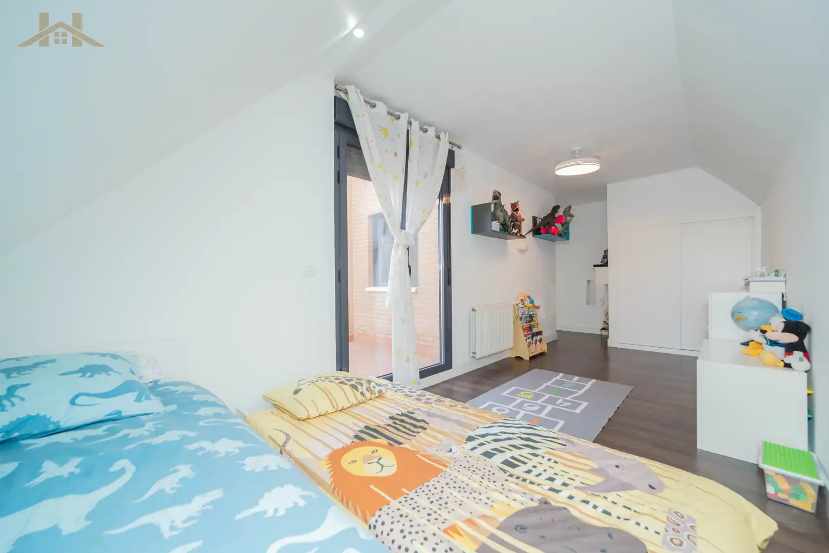 Bedroom of Attic for sale in Boadilla del Monte  with Air Conditioner, Heating and Private garden
