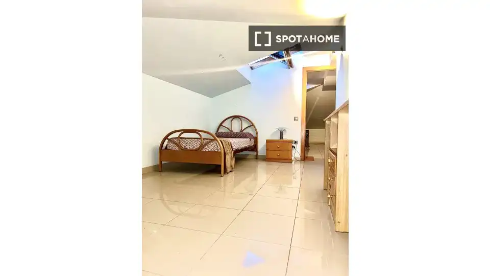 Habitación de Piso para compartir en Sabadell con Aire acondicionado, Terraza y Amueblado