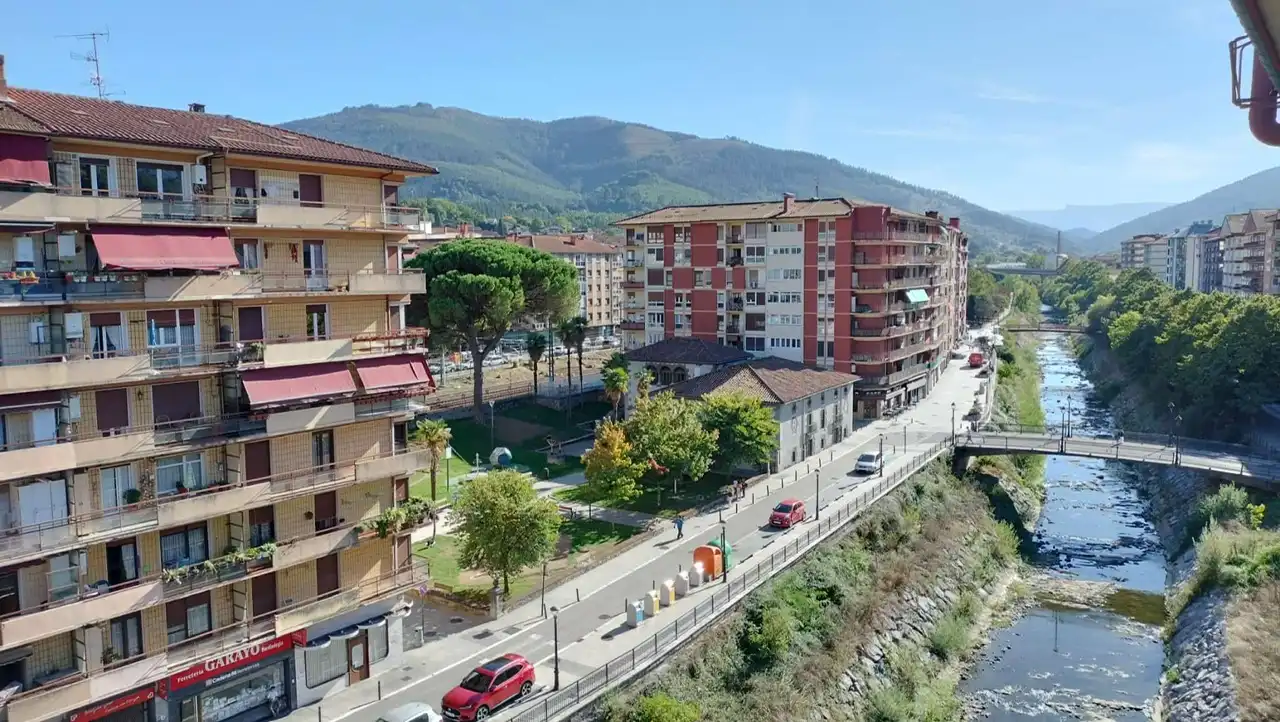 Flat with lift for sale in Nerbion Kalea 3, imagen 4