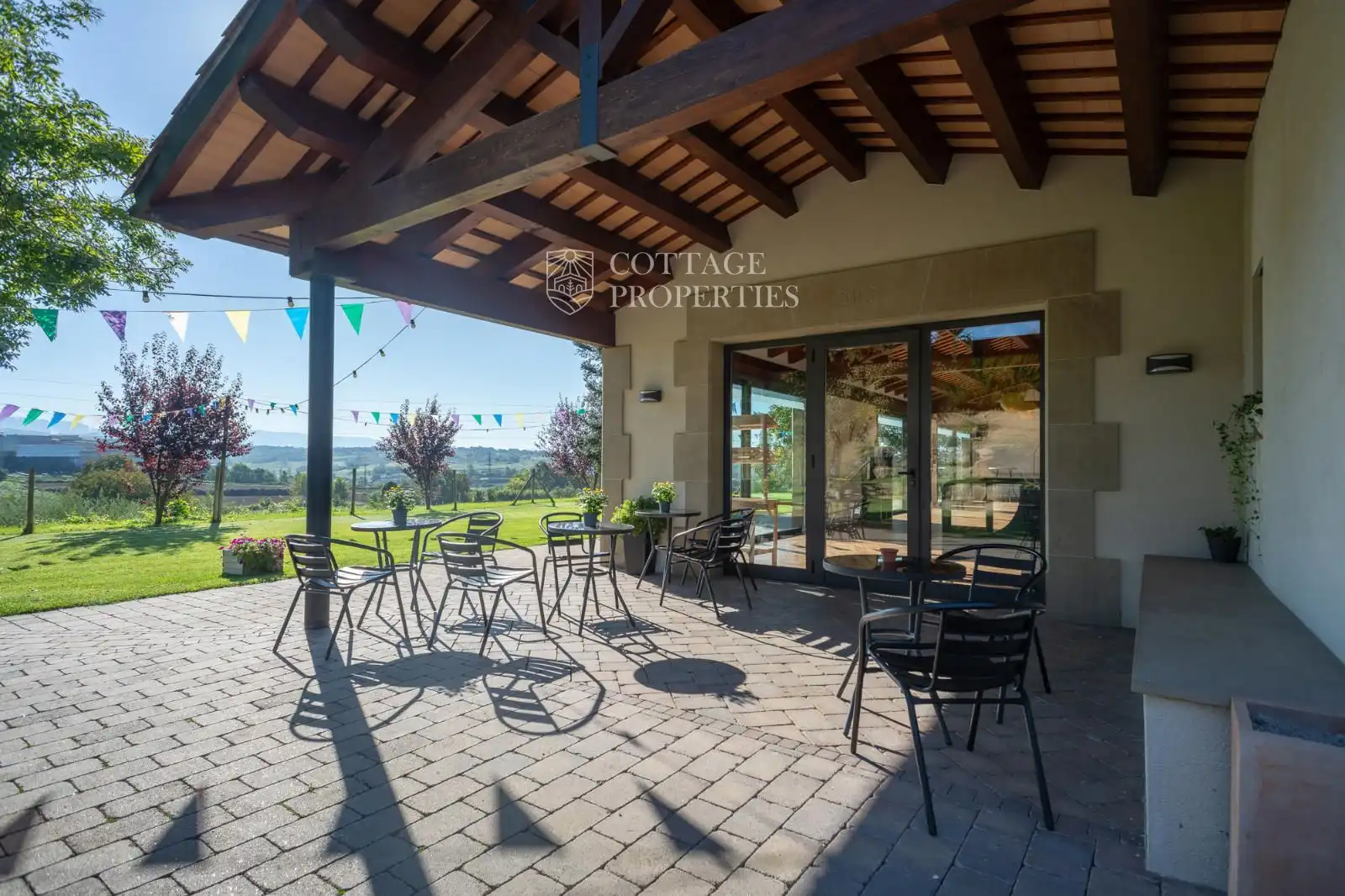 Terraza de Finca rústica en venta en Torelló con Terraza y Amueblado