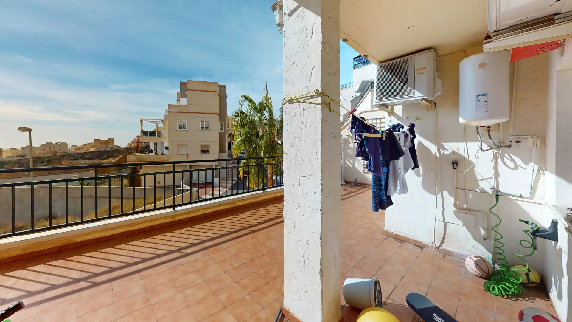 Dormitori de Pis en venda en Roquetas de Mar amb Aire condicionat, Jardí privat i Terrassa