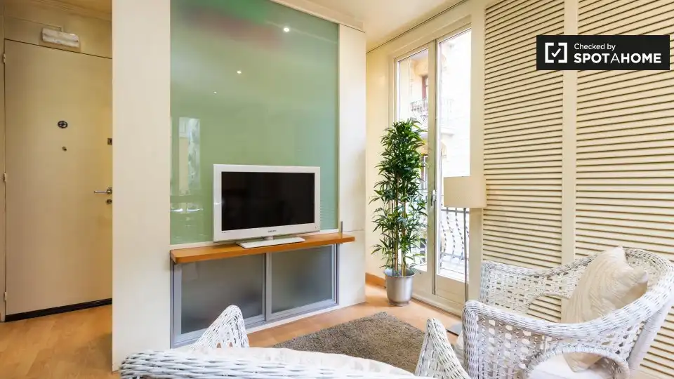 Living room of Flat for rent in  Barcelona Capital  with Air Conditioner, Heating and Furnished