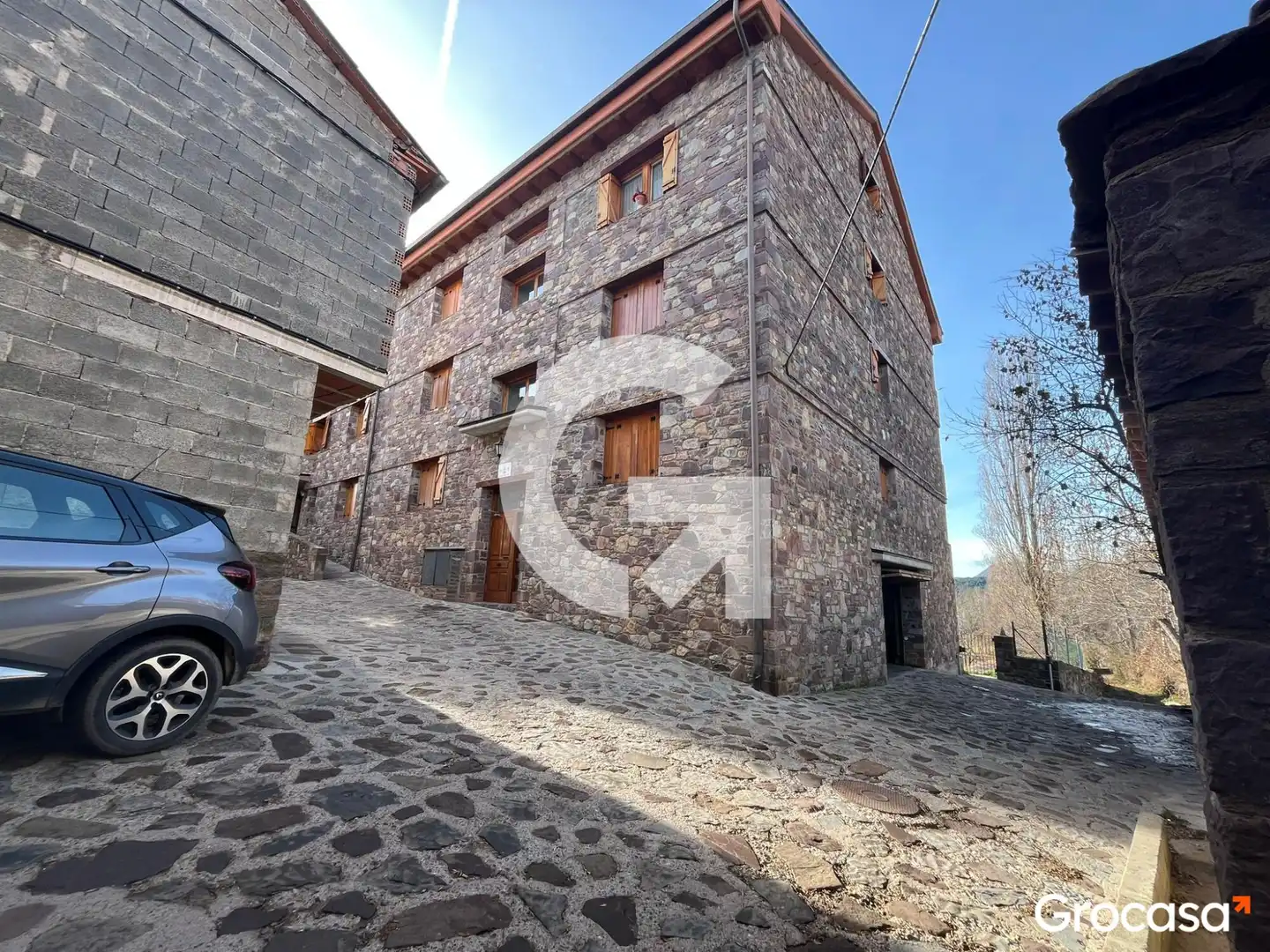 Vista exterior de Àtic en venda en Laspaúles amb Calefacció, Moblat i Forn