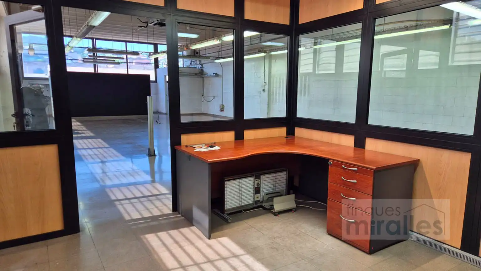 Nave industrial de alquiler en Vilassar de Dalt con Calefacción y Alarma
