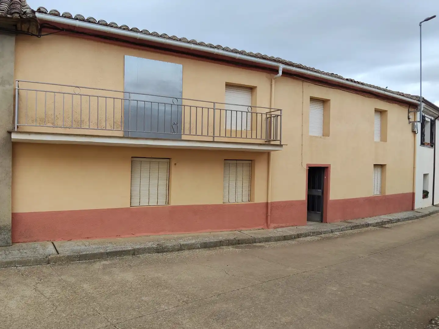 Exterior view of Detached homes for sale in Valverde-Enrique  with Storage room, Furnished and Balcony