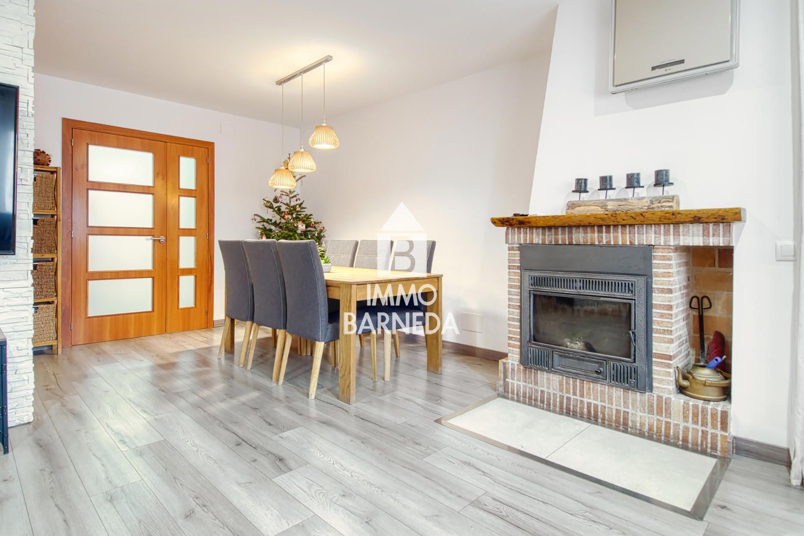 Menjador de Pis en venda en Roses amb Aire condicionat i Terrassa