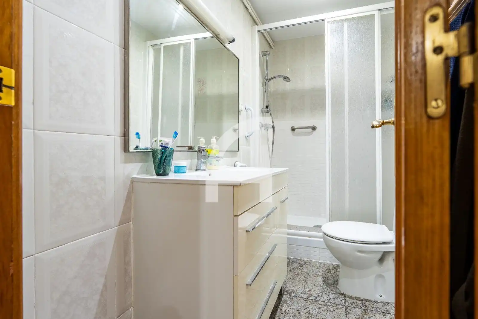 Baño de Piso en venta en Sant Joan Despí con Calefacción y Terraza