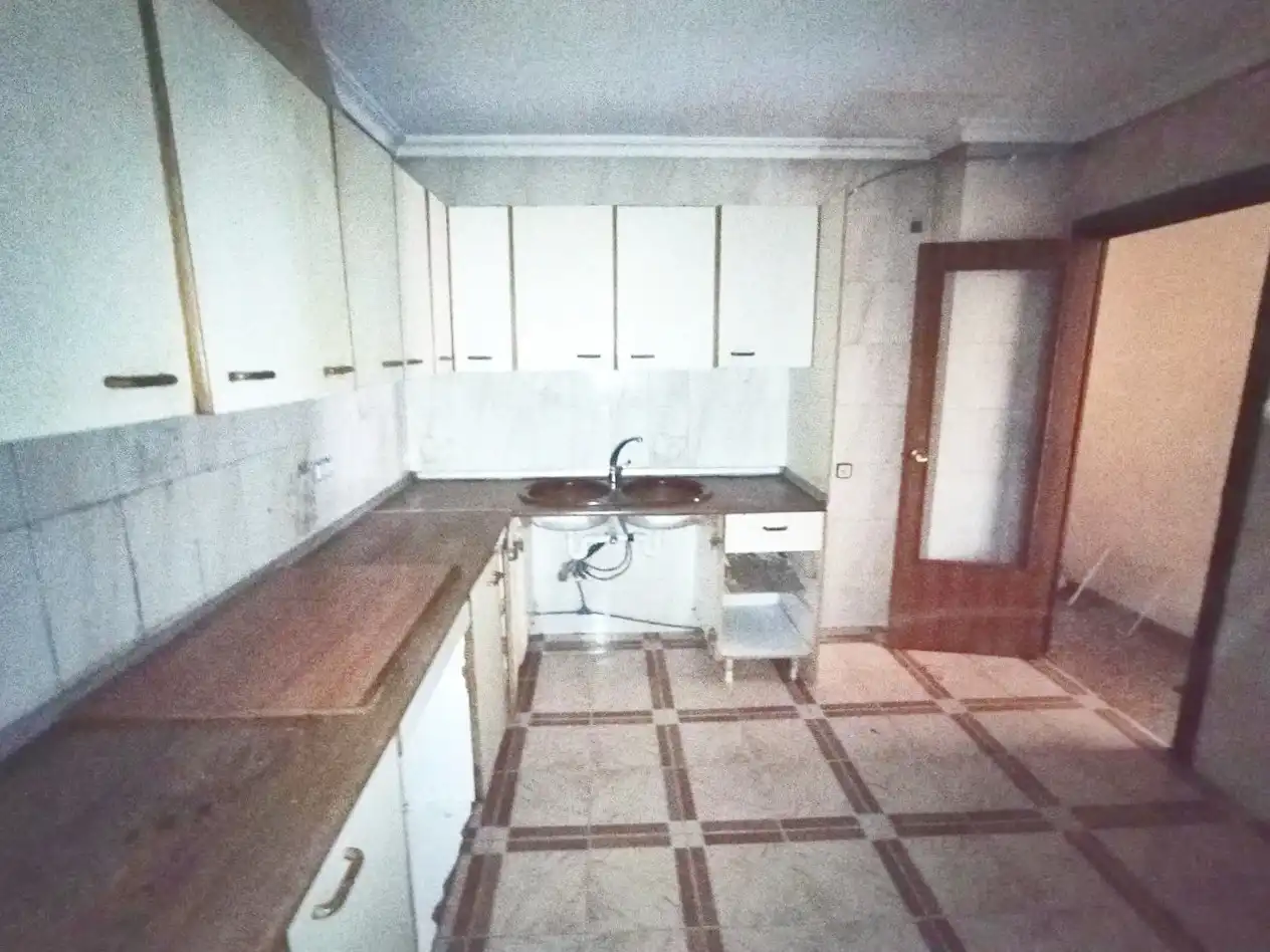 Flat for sale in Jacinto Benavente
