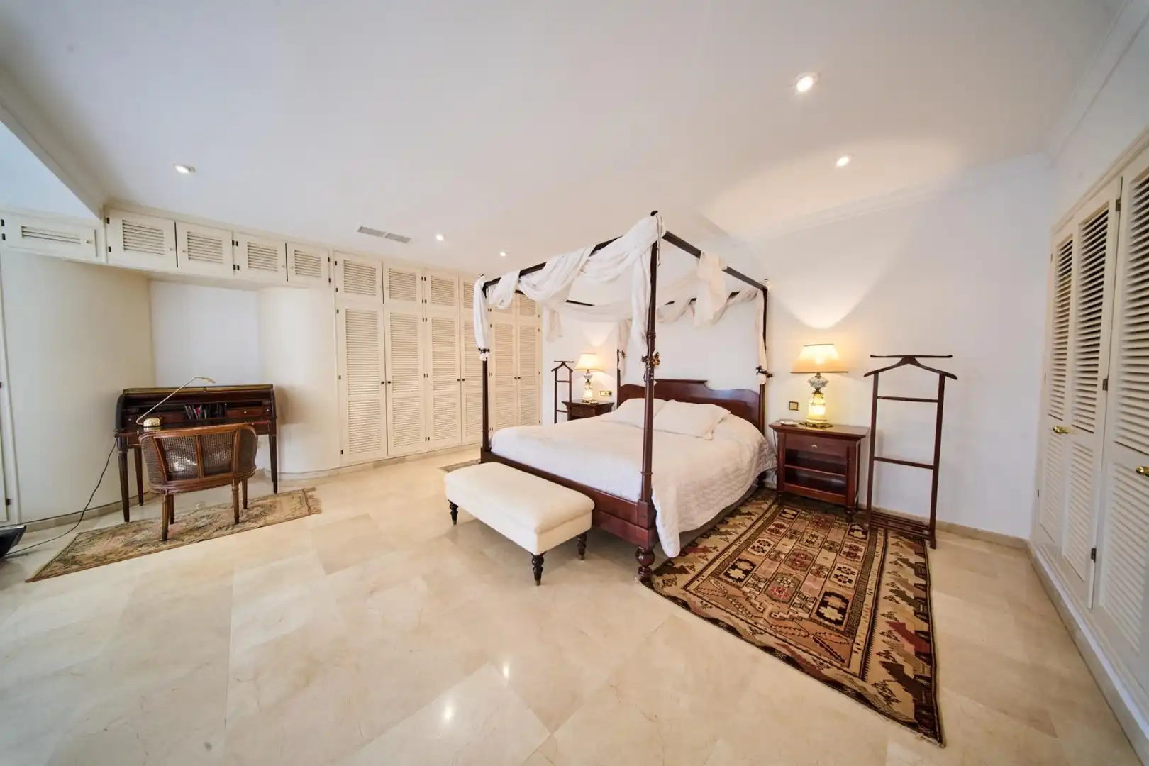 Habitación de Casa o chalet en venta en Marbella con Aire acondicionado, Calefacción y Jardín privado