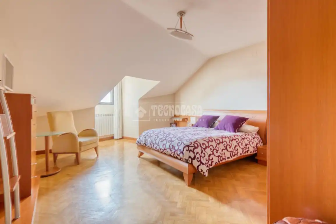Habitación de Piso en venta en Topas con Terraza