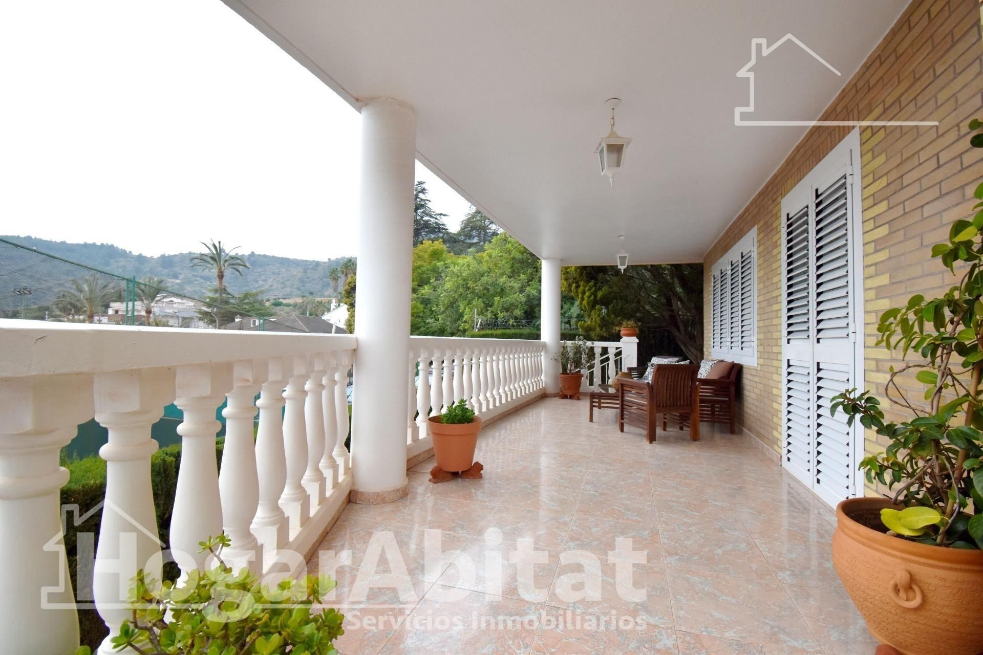 Terrassa de Casa o xalet en venda en La Vall d'Uixó amb Calefacció, Jardí privat i Terrassa