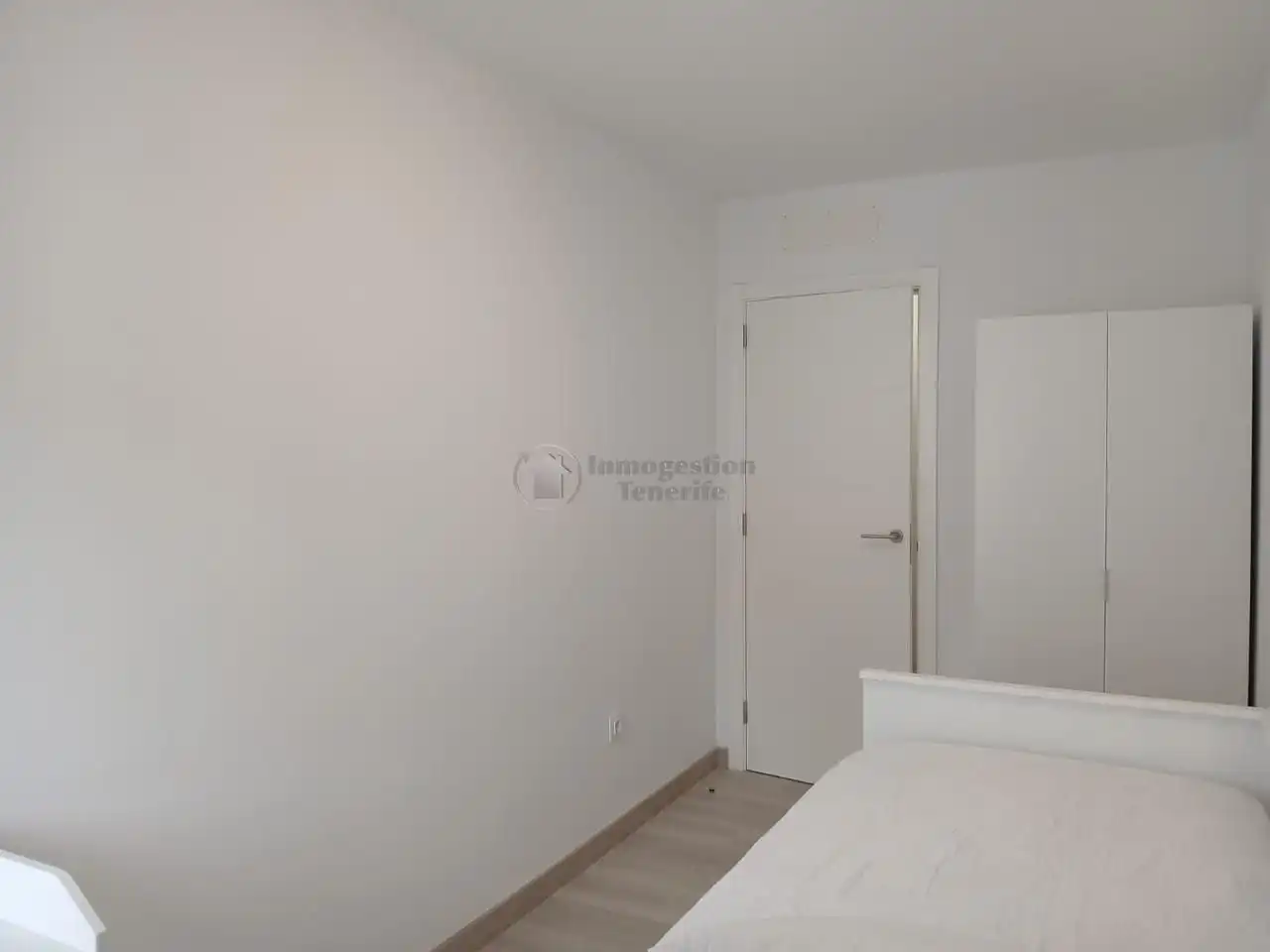 Habitación de Piso de alquiler en Arona con Amueblado, Balcón y Internet