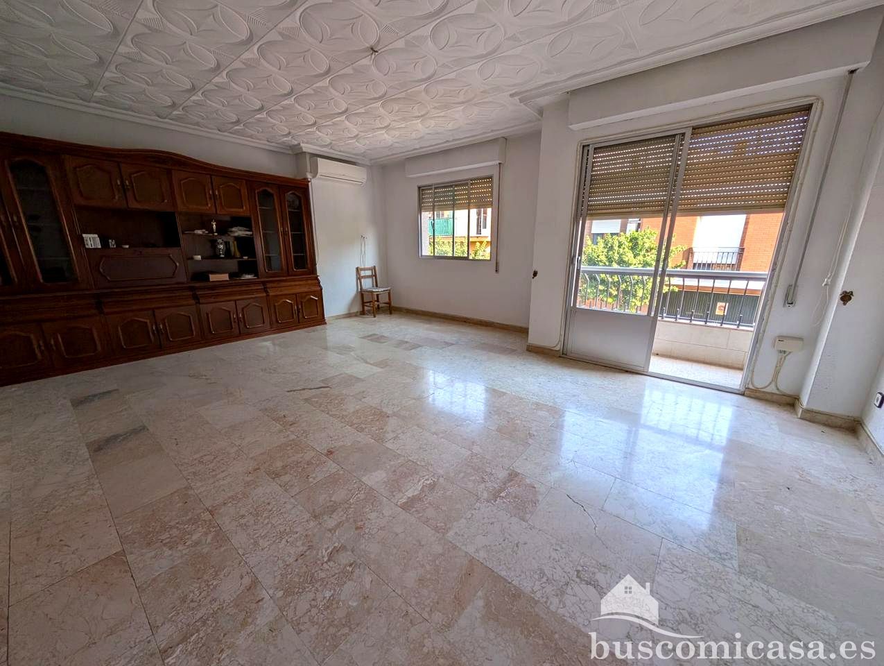 Sala d'estar de Casa o xalet en venda en Linares amb Aire condicionat, Terrassa i Traster