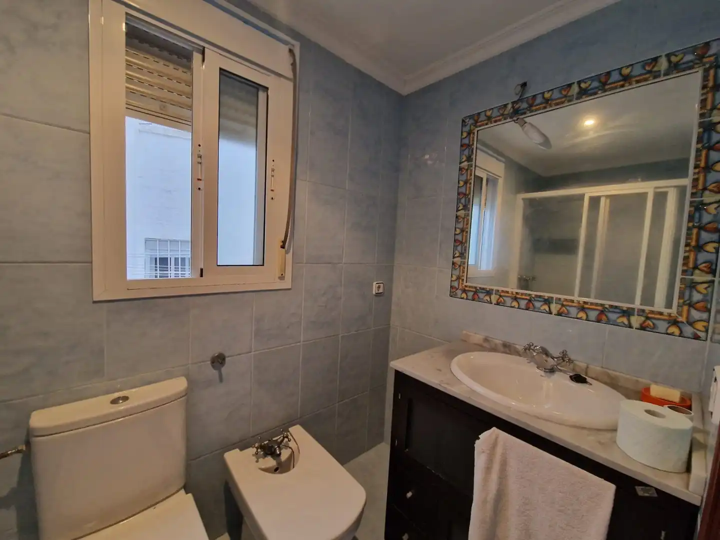 Baño de Piso en venta en Lora del Río con Aire acondicionado y Calefacción