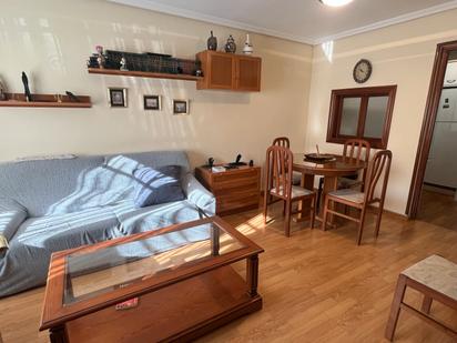 Living room of Single-family semi-detached for sale in Cistérniga  with Heating, Furnished and Balcony