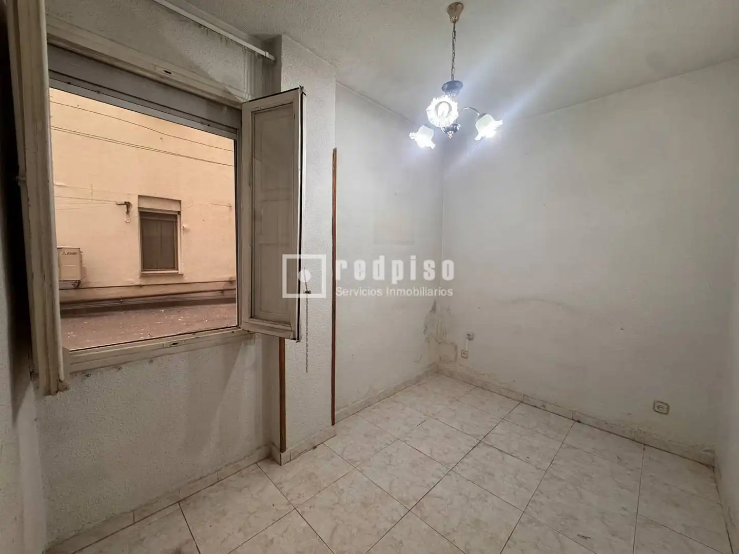 Habitación de Piso en venta en Madrid con Calefacción