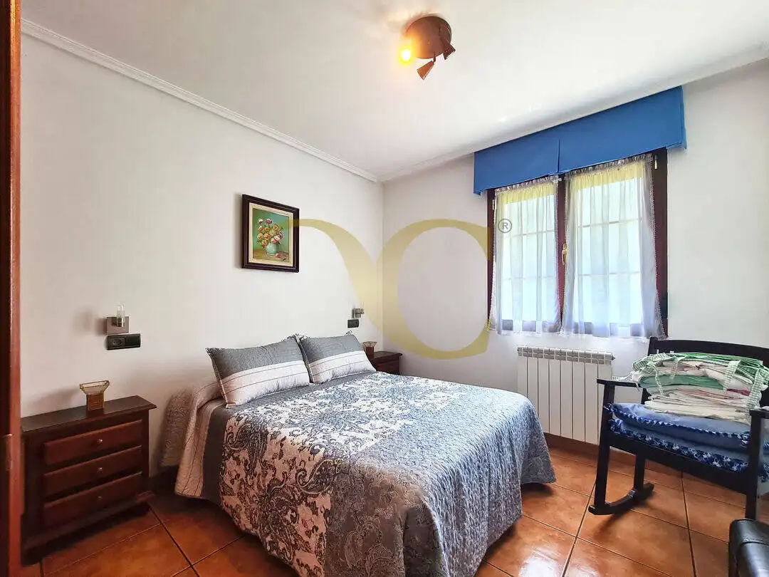Dormitori de Casa o xalet en venda en Ribadesella amb Calefacció, Jardí privat i Terrassa