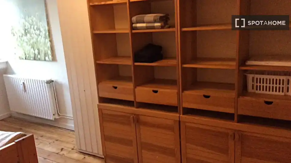 Habitación de Apartamento para compartir en Tamarite de Litera con Aire acondicionado, Terraza y Amueblado