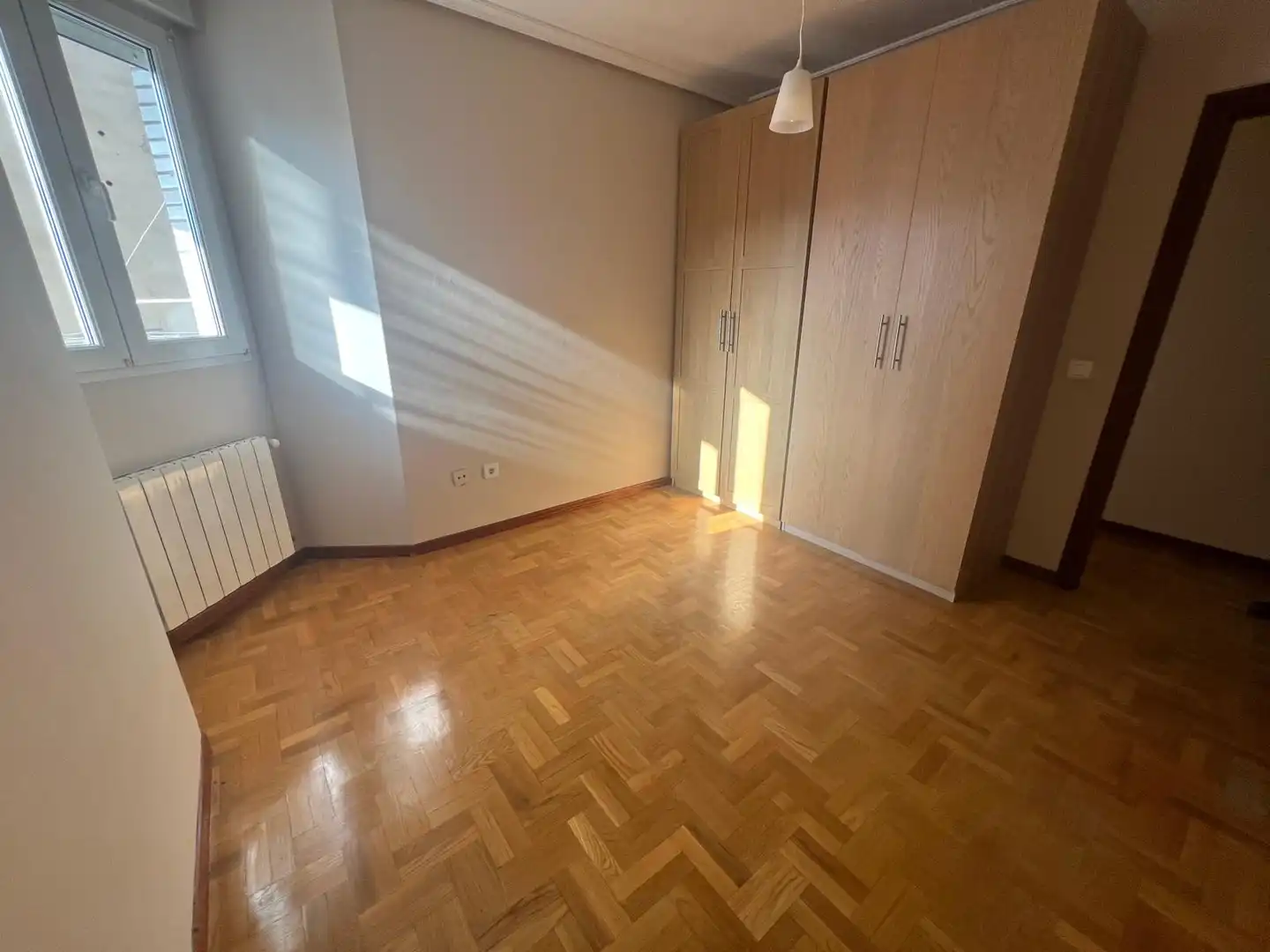 Habitación de Piso en venta en Gijón  con Calefacción, Horno y Lavadora