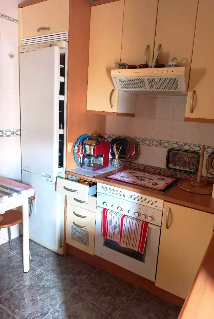 Cuina de Casa adosada en venda en Montearagón amb Aire condicionat i Calefacció